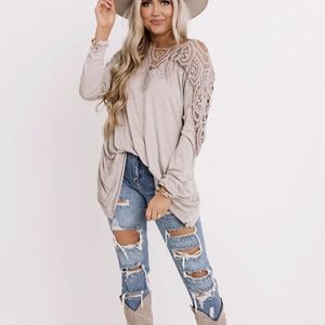 Crochet sleeve top - Impressions boutique